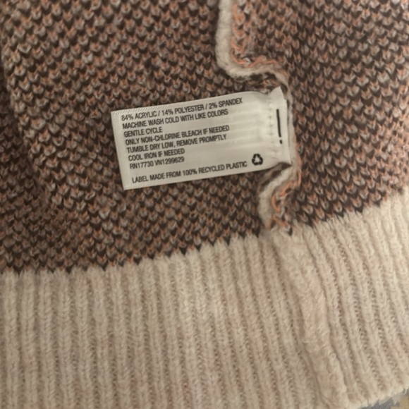 Creamy Pink Knox Rose Sweater with Brown and Pink Floral Pattern Size XXL - Picture 7 of 8